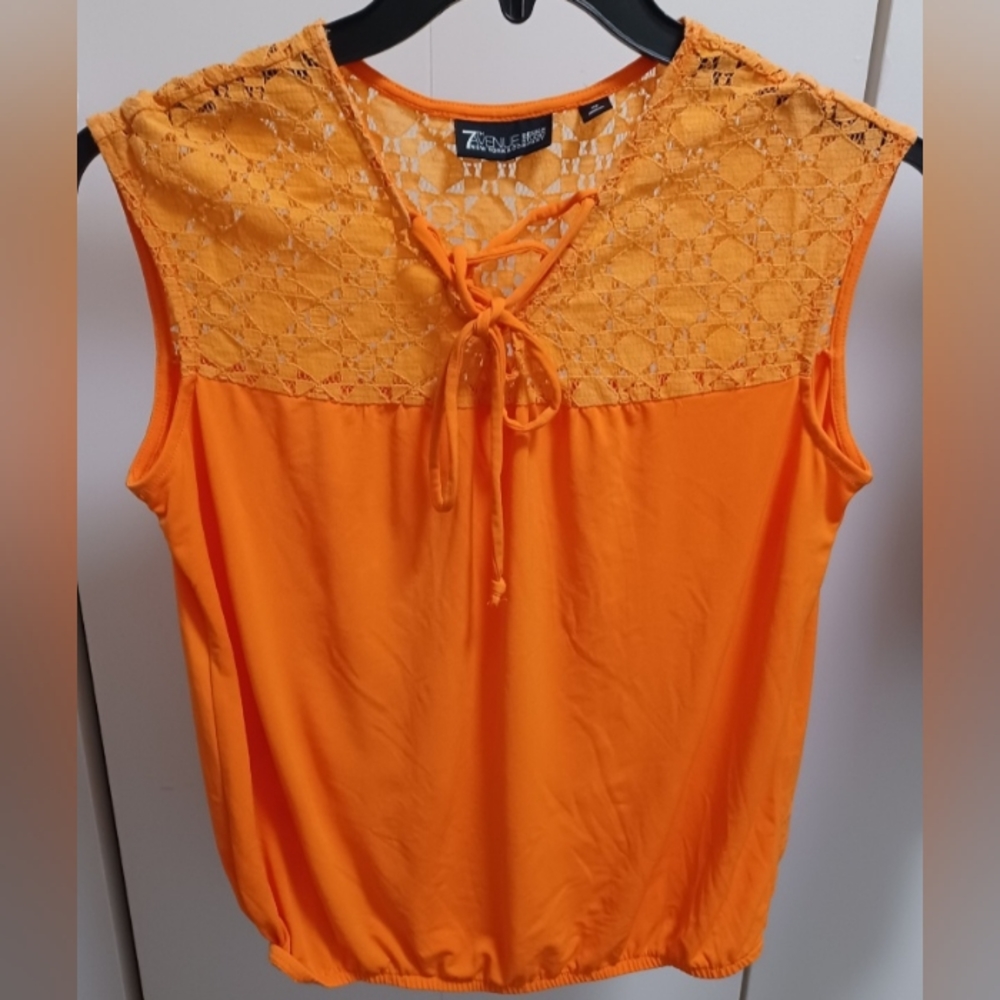 7th Avenue Design Studio York & Company Tops